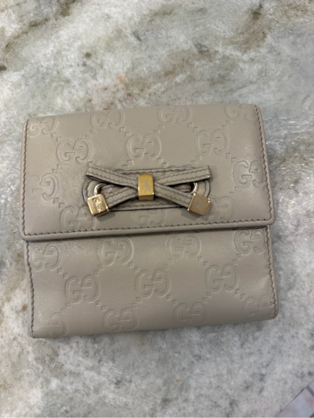 Gucci Small Taupe Embossed GG Leather Wallet with Gold Bow - Picture 1 of 4